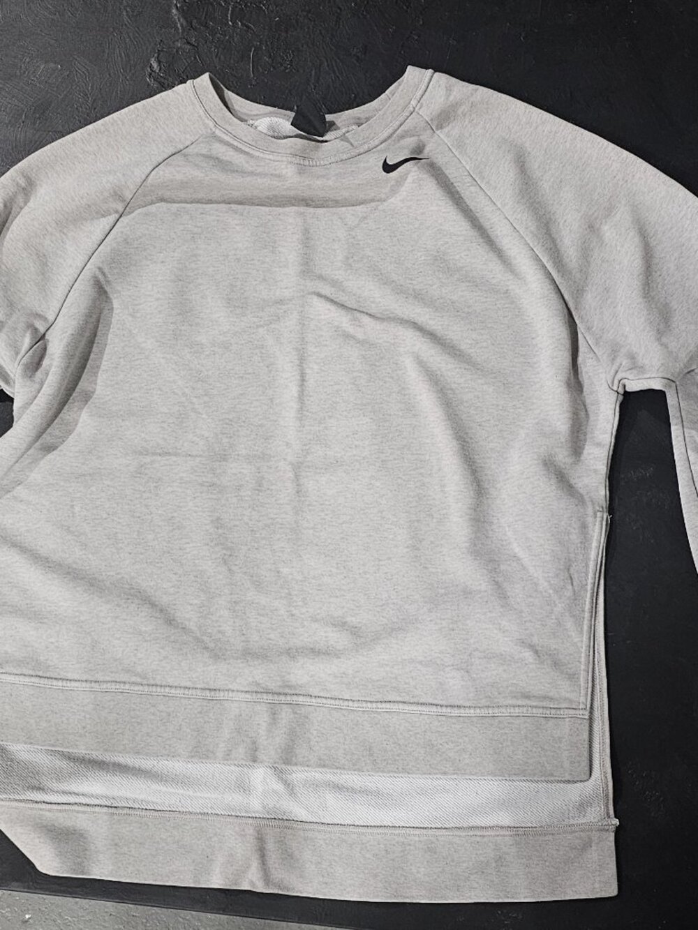 Nike Women's Versa Vented Crewneck Sweatshirt Gray Large